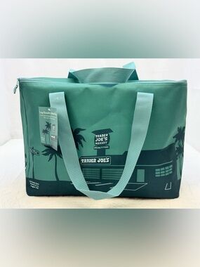 Trader Joe's Green Reusable Insulated Large Teal Green Tote Hot & Cold Food